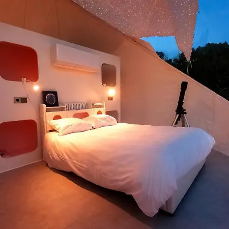 Burbujas Astronomicas Albarari Glamping *